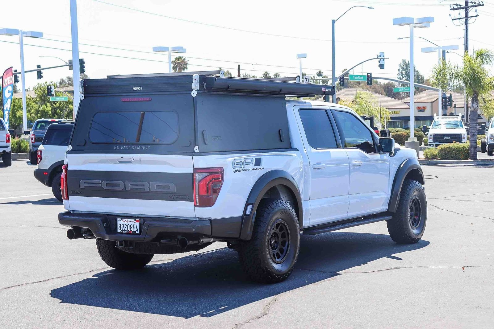 Used 2025 White Metallic Ford Raptor image 4