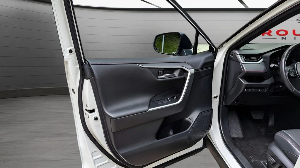 2021 Toyota RAV4 XSE - Photo 37