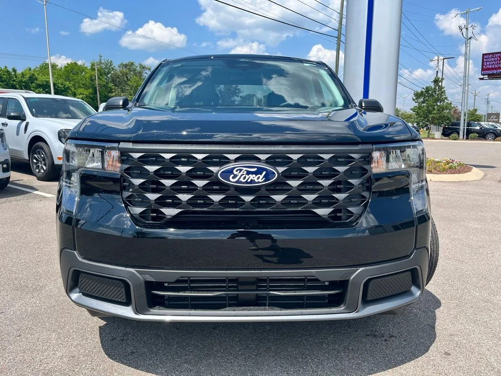 Used 2026 Shadow Black Ford XLT image 3