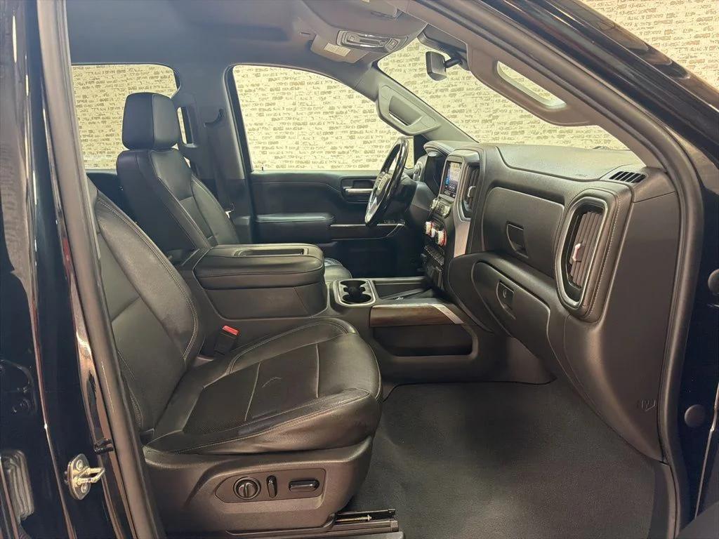 Used 2019 Black GMC SLT image 11