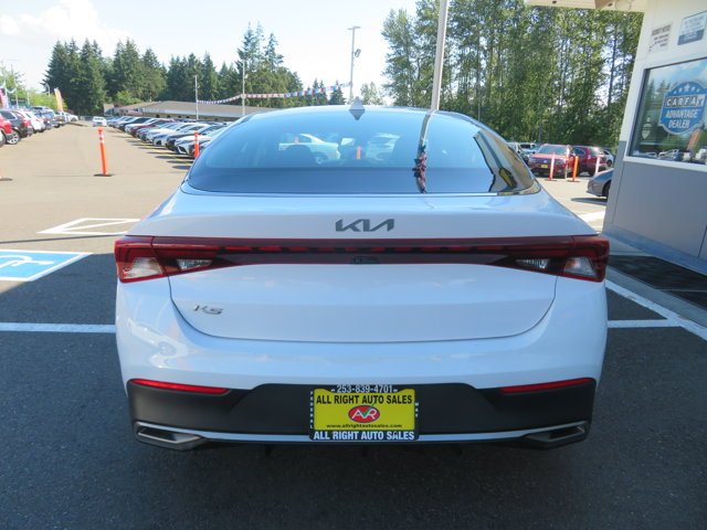 Used 2022 Glacial White Pearl Kia LX image 4
