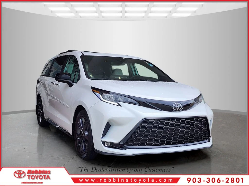 2026 Toyota Sienna XSE 7-Passenger Hybrid FWD's photo