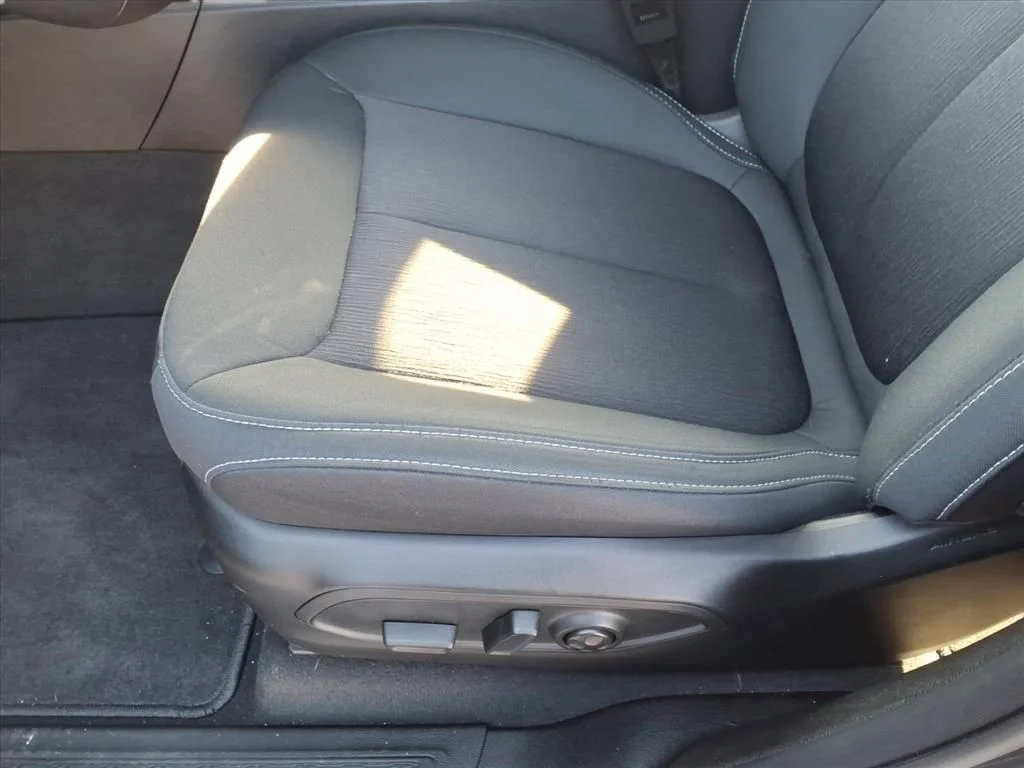 New 2025 Baltic Gray Metallic Clear-Coat Exterior Paint Jeep Laredo image 13