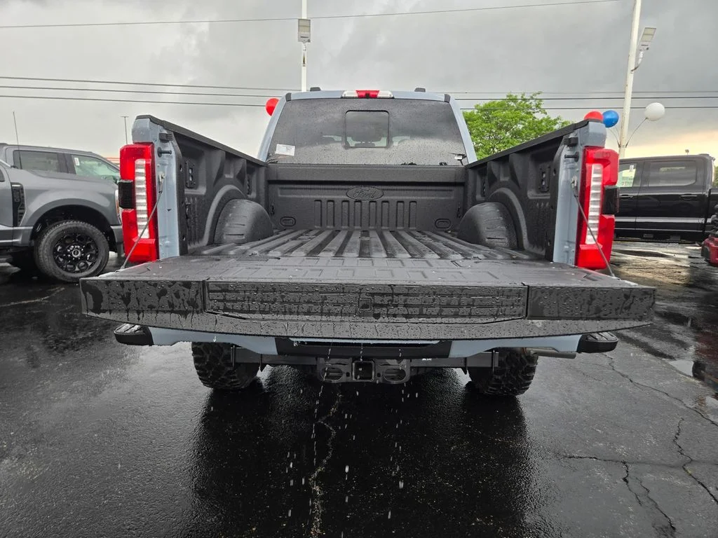 New 2026 Glacier Gray Metallic Tri-Coat Ford F-250® Lariat® image 25