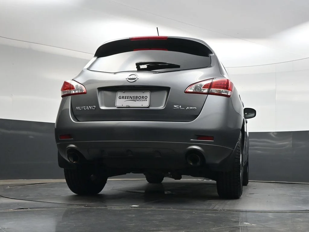Used 2013 Gray Nissan SL image 41