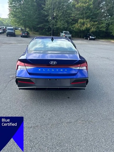 Used 2025 Blue Hyundai SEL Convenience image 4