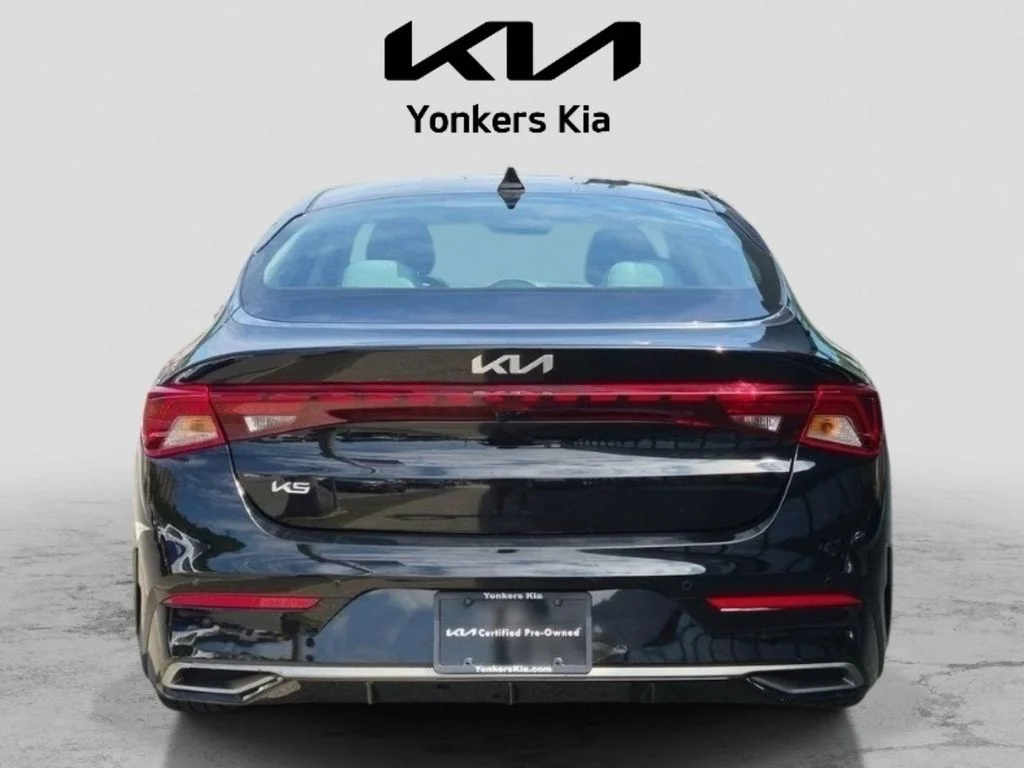 Used 2024 Black Kia EX image 6