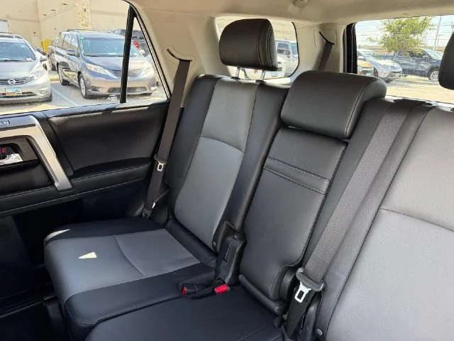 Certified Used 2023 CLASSIC SILVER METALLIC Toyota SR5 Premium image 28