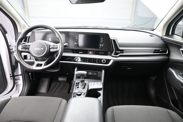 Used 2025 White Kia LX image 25