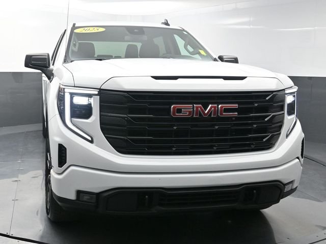 Used 2025 White GMC Elevation image 2