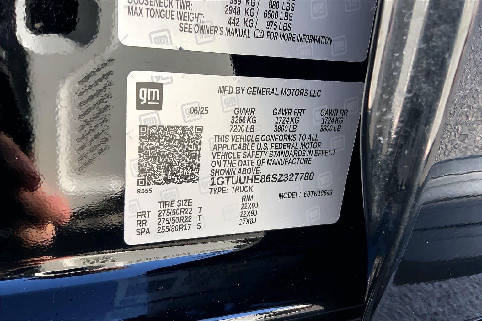 Used 2025 Onyx Black GMC Denali Ultimate image 37