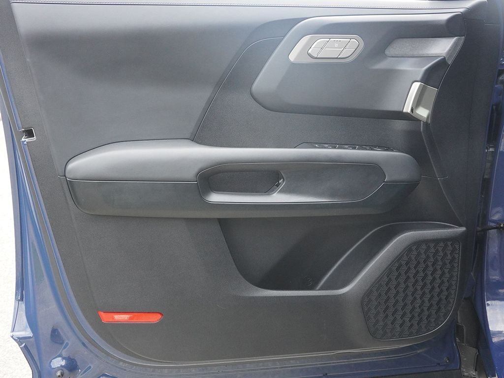 Used 2027 Black Kia S image 25