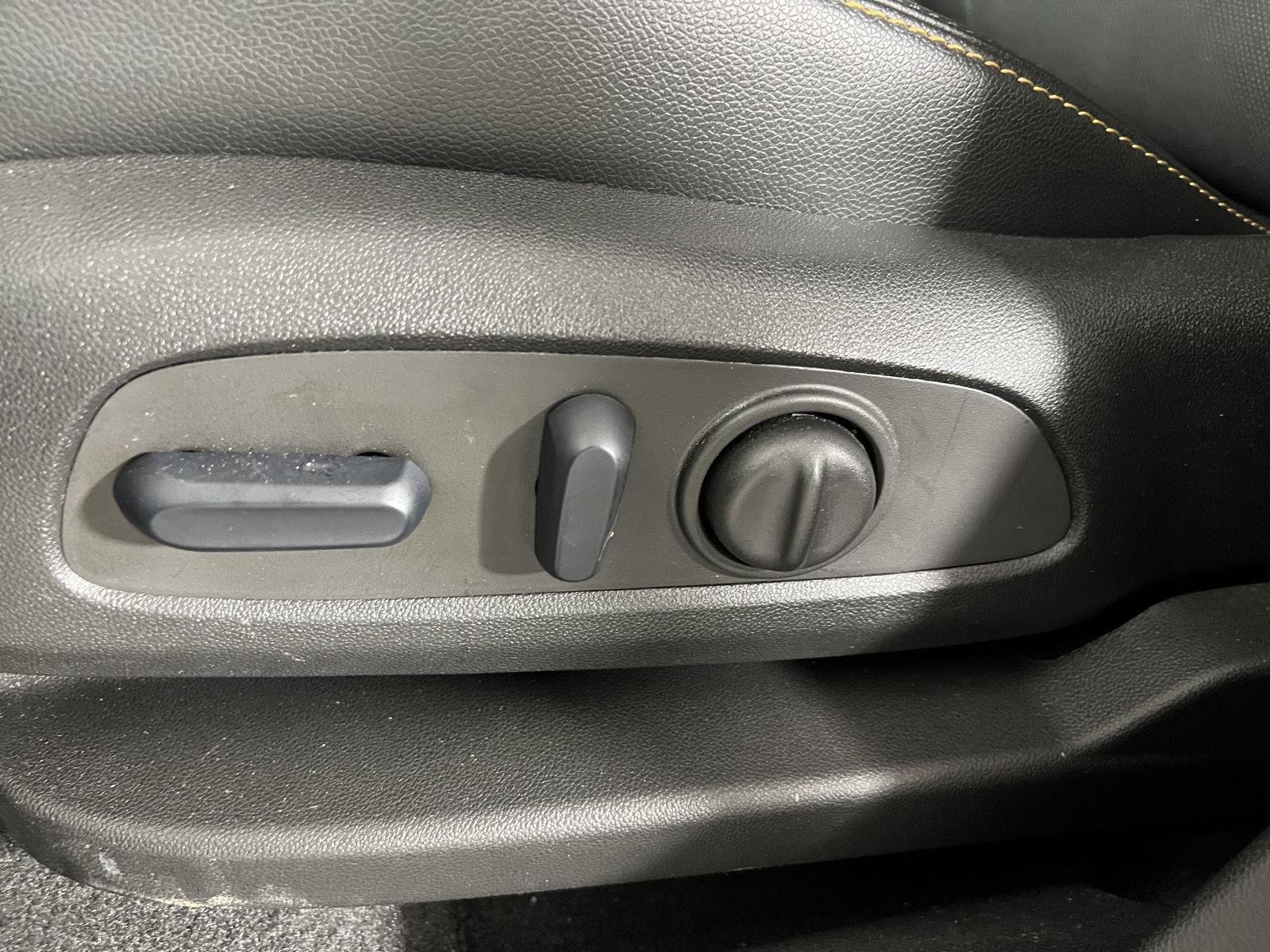Used 2024 Lakeshore Blue Metallic Chevrolet Premier image 15