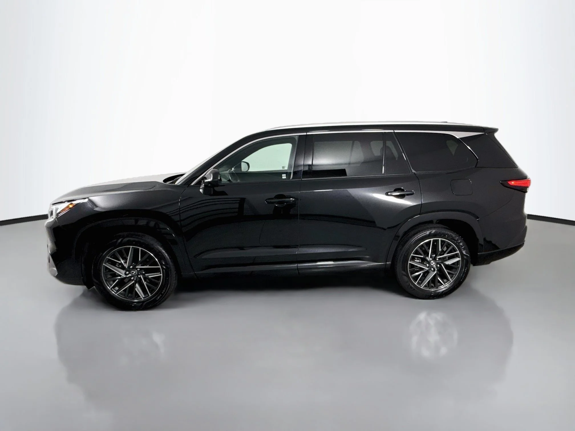 Certified Used 2025 Caviar Lexus 350 Premium image 4