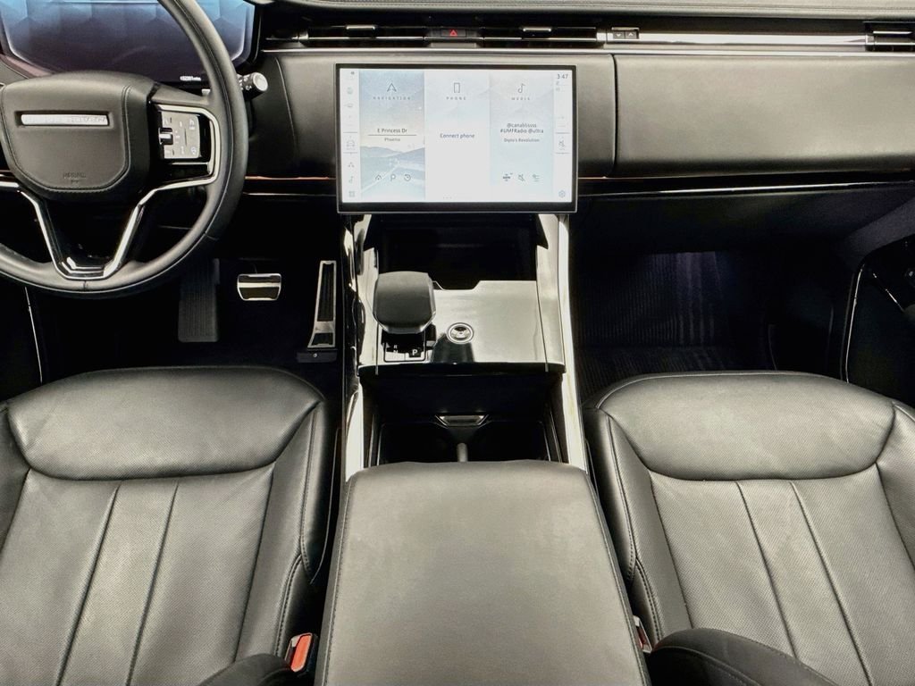 Certified Used 2025 Fuji White Land Rover Dynamic SE image 13
