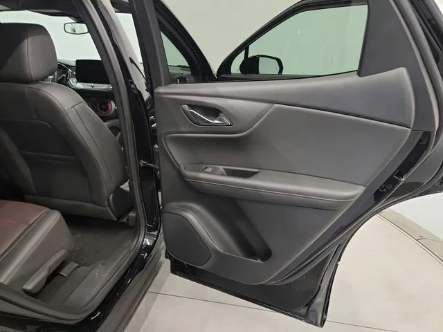 Used 2025 Black Chevrolet RS image 42