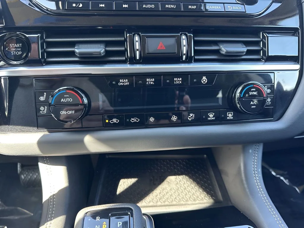 Used 2025 Black Nissan Platinum image 15