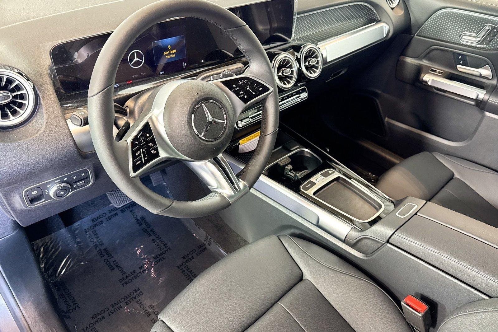 New 2026 Mountain Grey Metallic Mercedes-Benz GLB 250 image 9