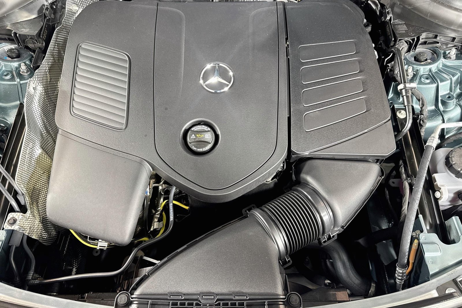 New 2026 Verde Silver Metallic Mercedes-Benz GLC 300 image 28