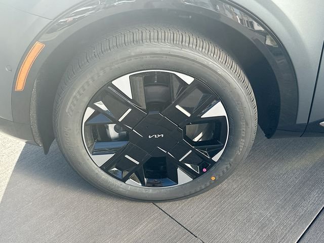 New 2026 Shadow Matte Gray Kia SX Prestige image 32