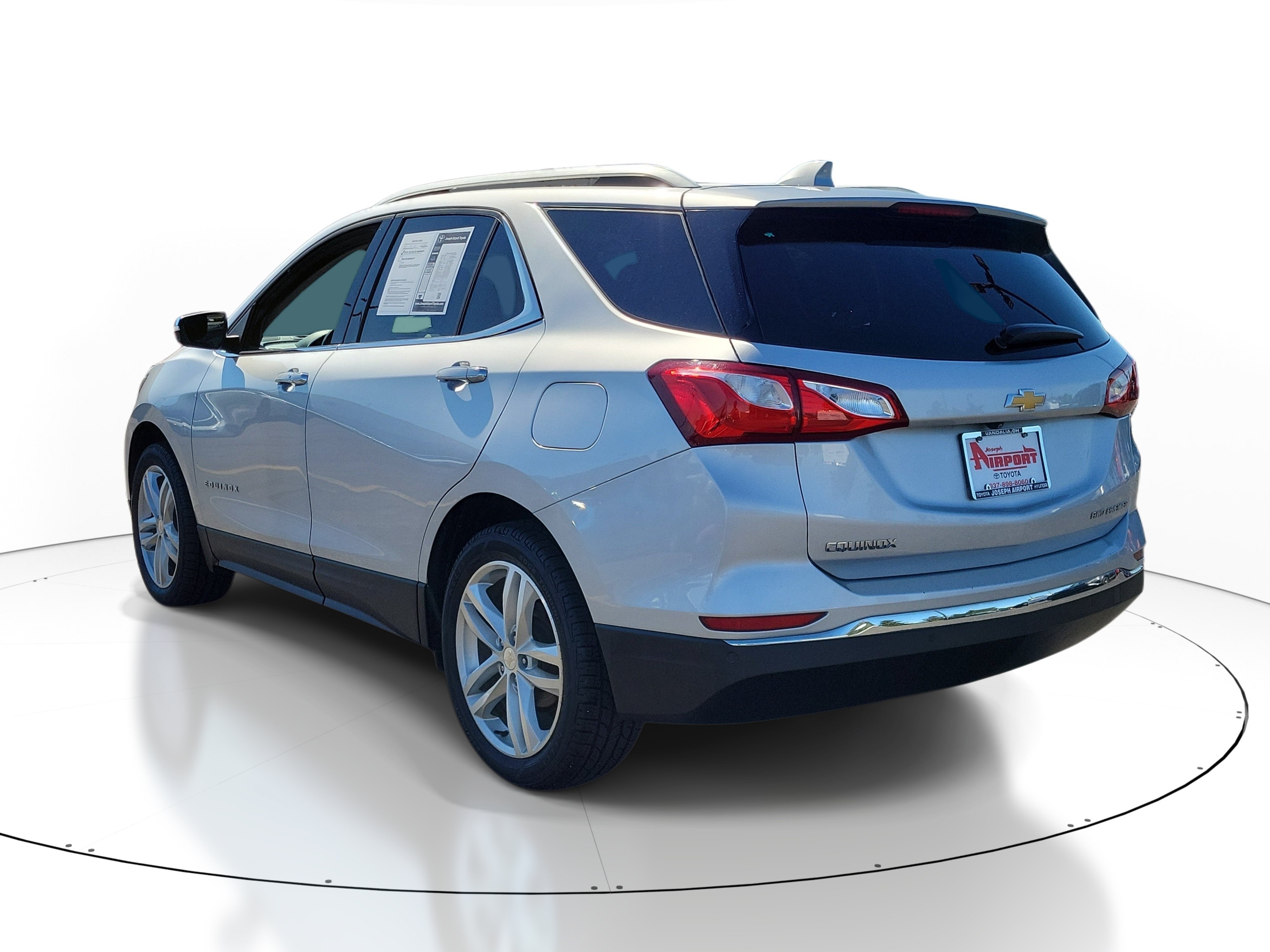 Used 2020 Silver Ice Metallic Chevrolet Premier image 3