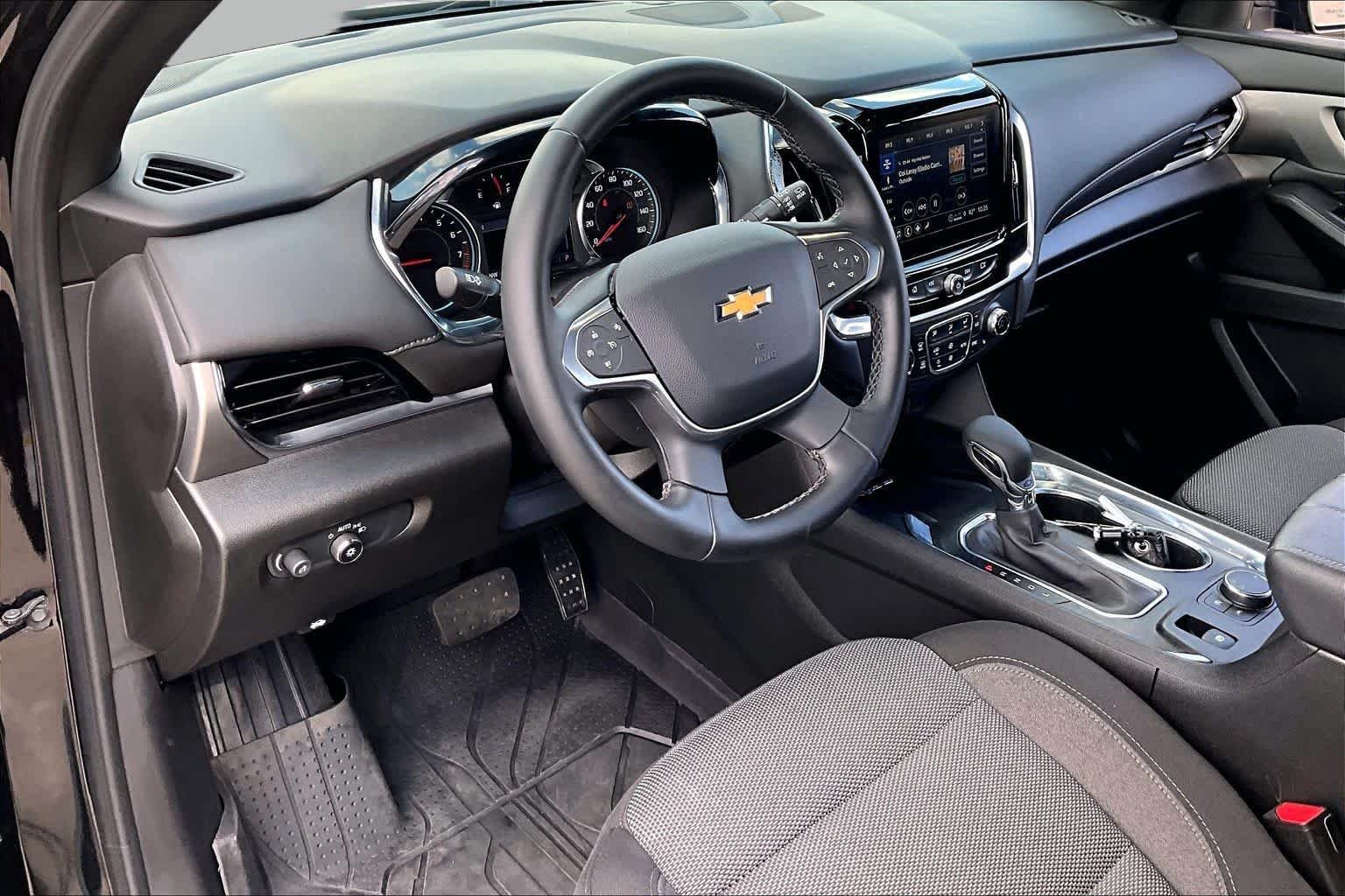Used 2023 Mosaic Black Metallic Chevrolet LT Cloth image 18
