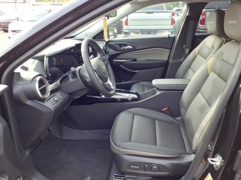 2026 Chevrolet Trax Activ - Photo 7