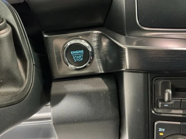 Certified Used 2025 Gray Ford Lariat image 27
