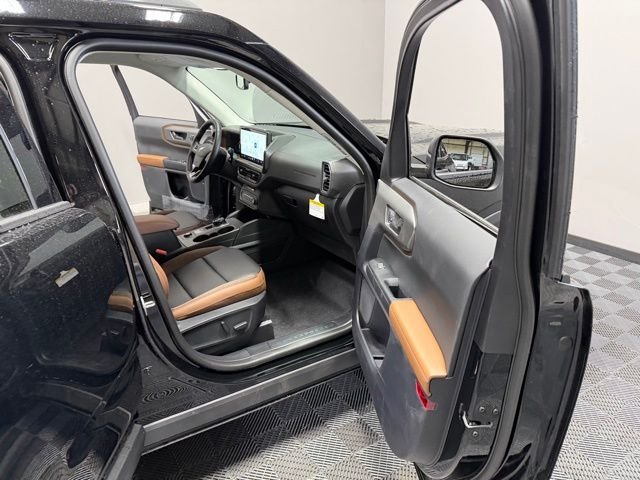 New 2026 Shadow Black Ford Outer Banks® image 23