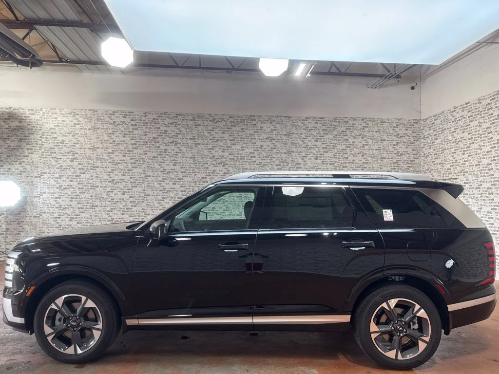 New 2027 Abyss Black Pearl Hyundai Limited image 4