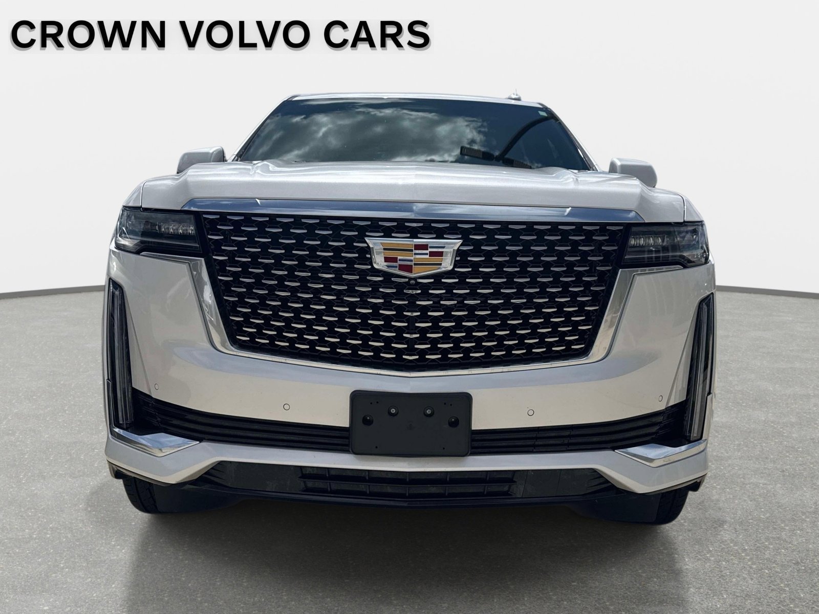 Used 2022 Crystal White Tricoat CADILLAC Premium Luxury image 2