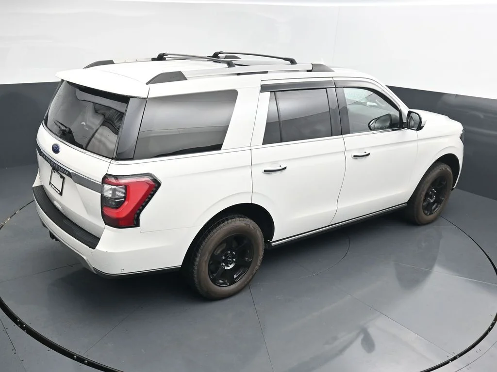 Used 2021 White Ford Limited image 28