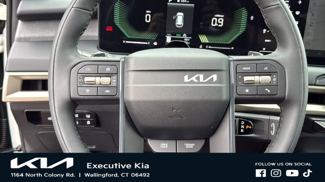 New 2027 Ivory Silver Kia S image 12