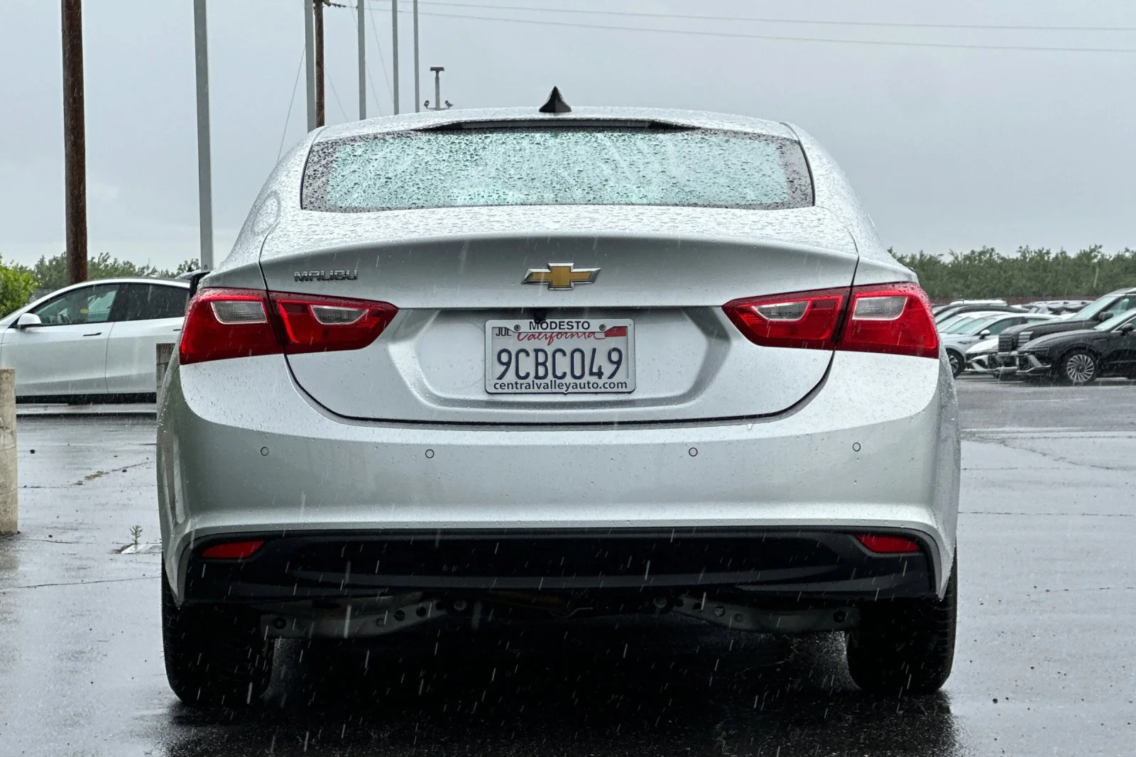 Used 2022 Silver Ice Metallic Chevrolet LS image 5