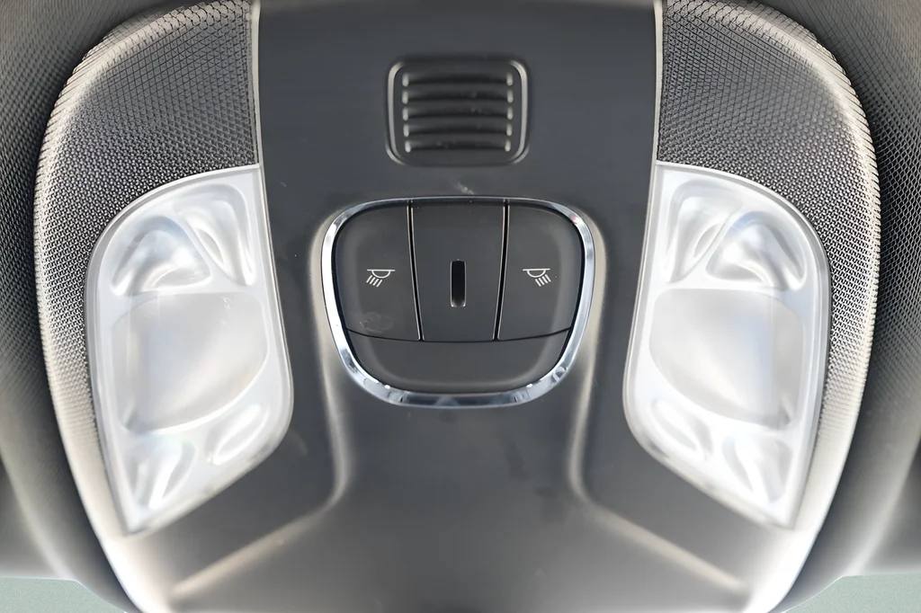 Used 2024 Silver Jeep Limited image 19