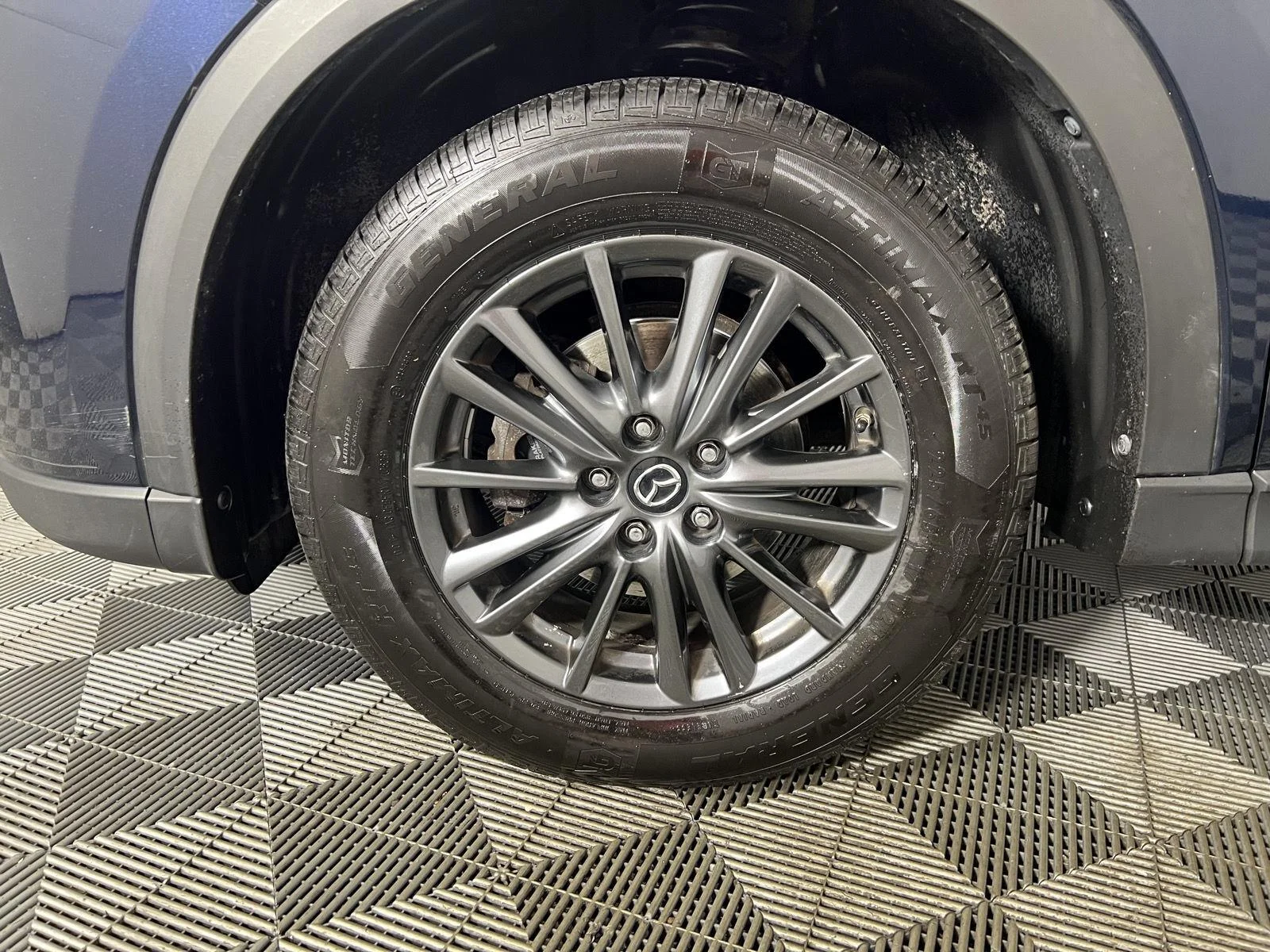 Used 2019  Mazda Touring image 23