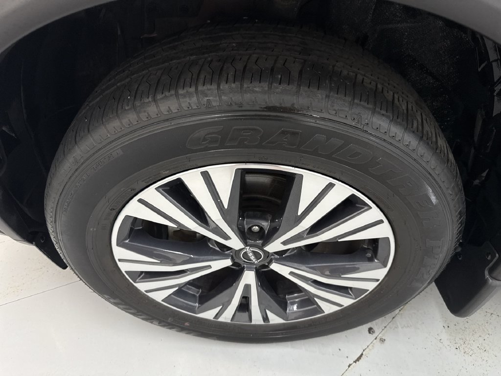 Certified Used 2023 Scarlet Nissan SV image 30