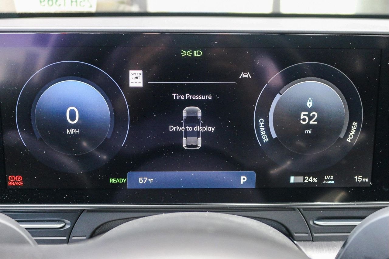 2025 Hyundai Kona EV SEL - Photo 25