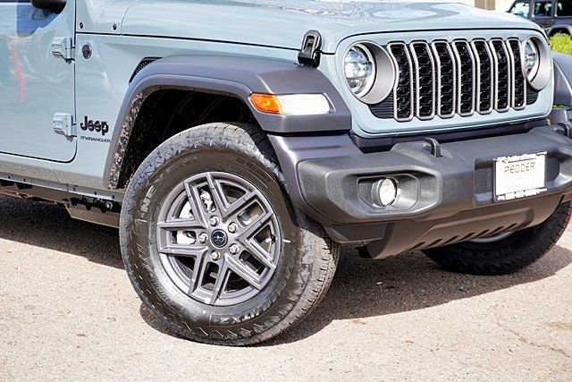 New 2026 Anvil Clear-Coat Exterior Paint Jeep Sport S image 4