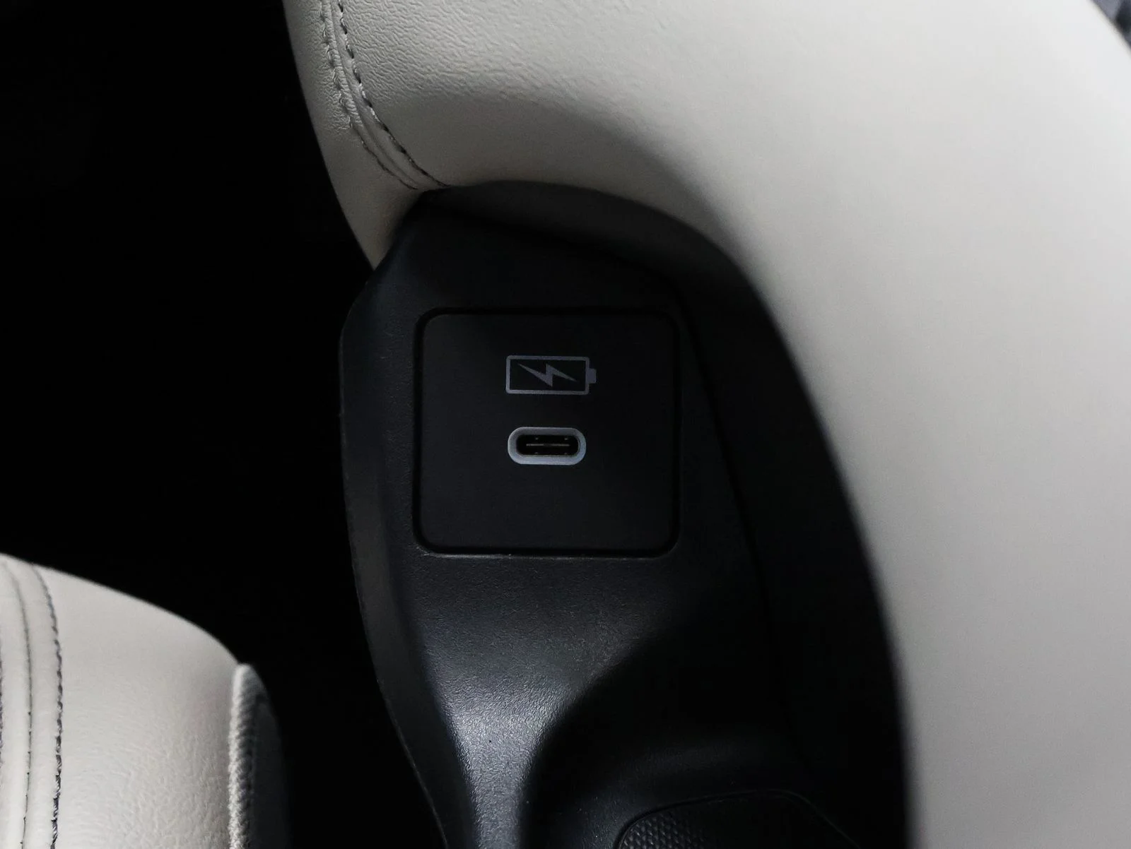 Certified Used 2024 Beige Honda EX-L image 27