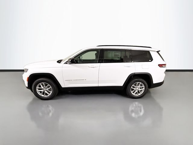 New 2026 Bright White Clearcoat Jeep Laredo image 4