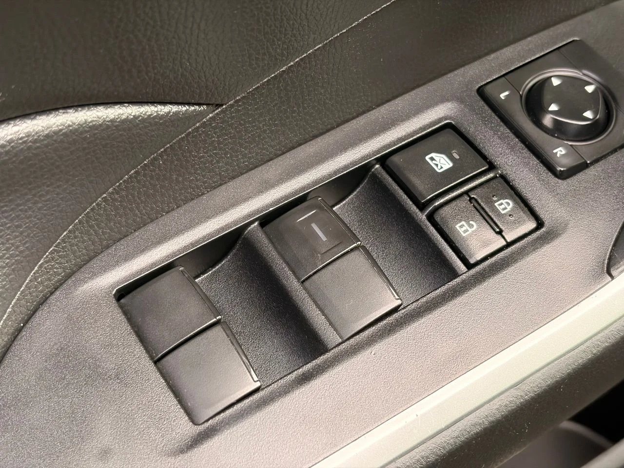 Used 2022 Midnight Black Metallic Toyota LE image 21