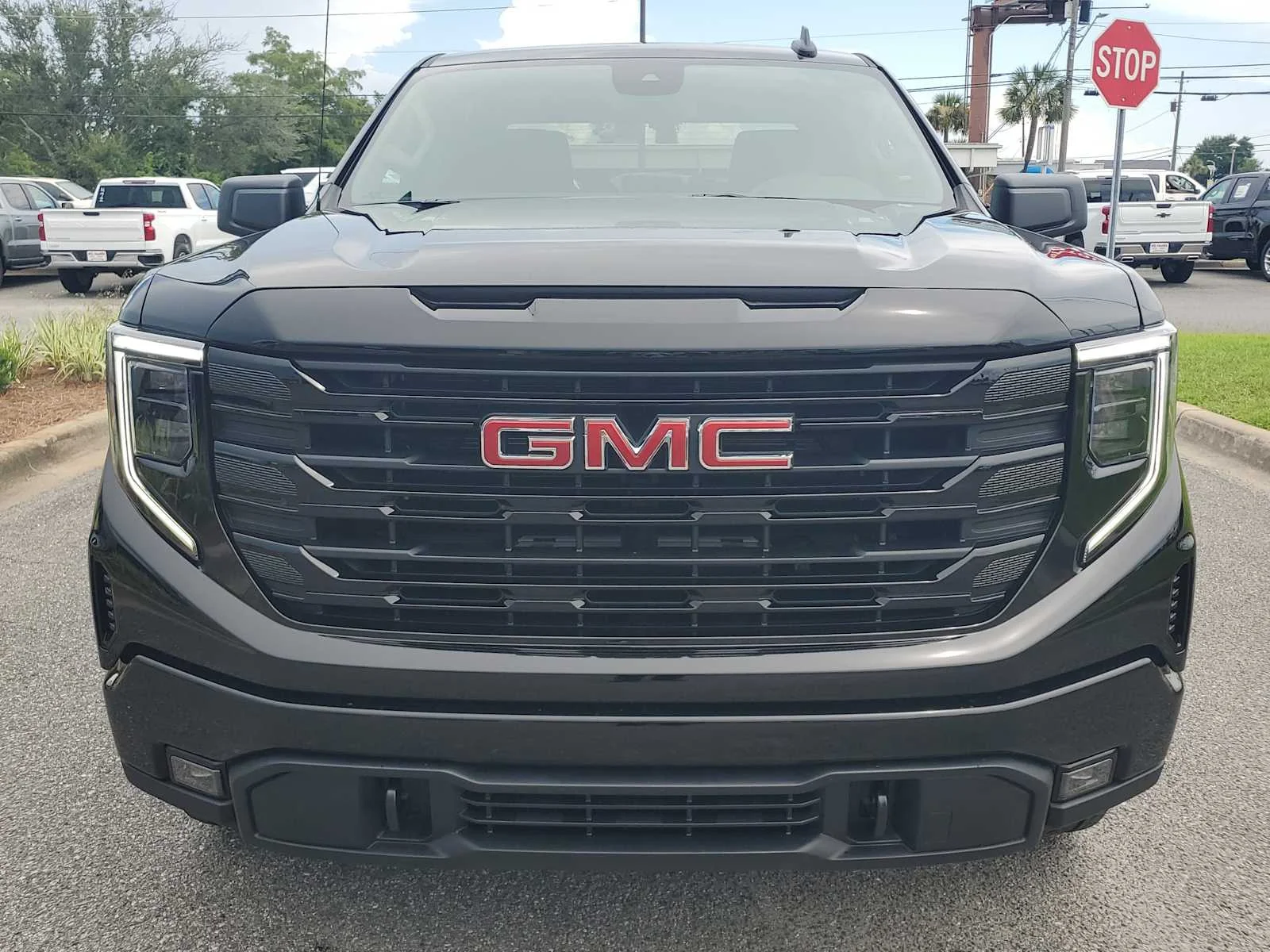 New 2026 Onyx Black GMC Elevation image 9