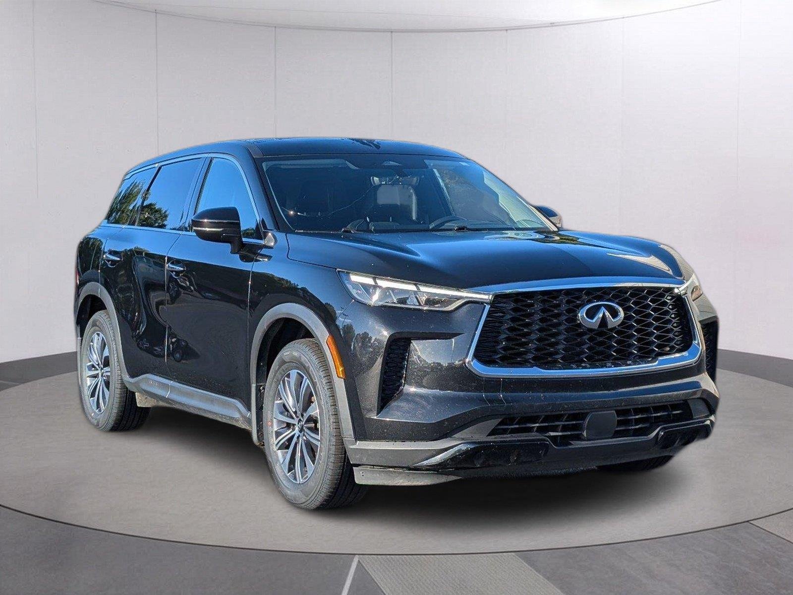 Used 2023 Mineral Black INFINITI PURE image 9