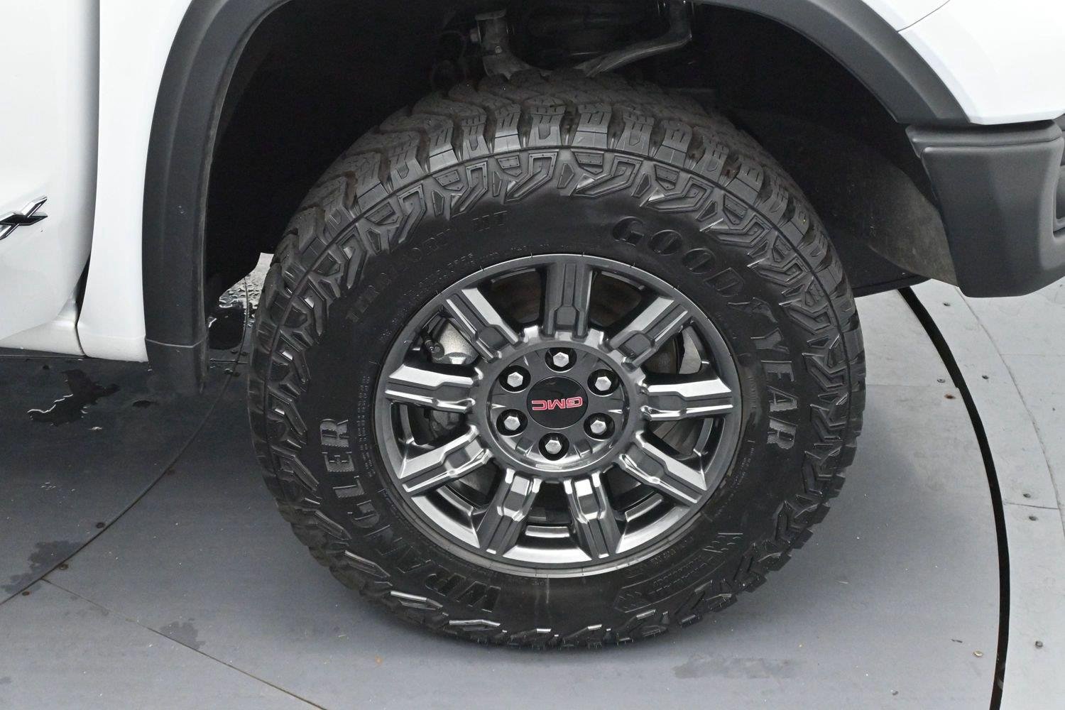 Used 2026 Summit White GMC AT4X image 39