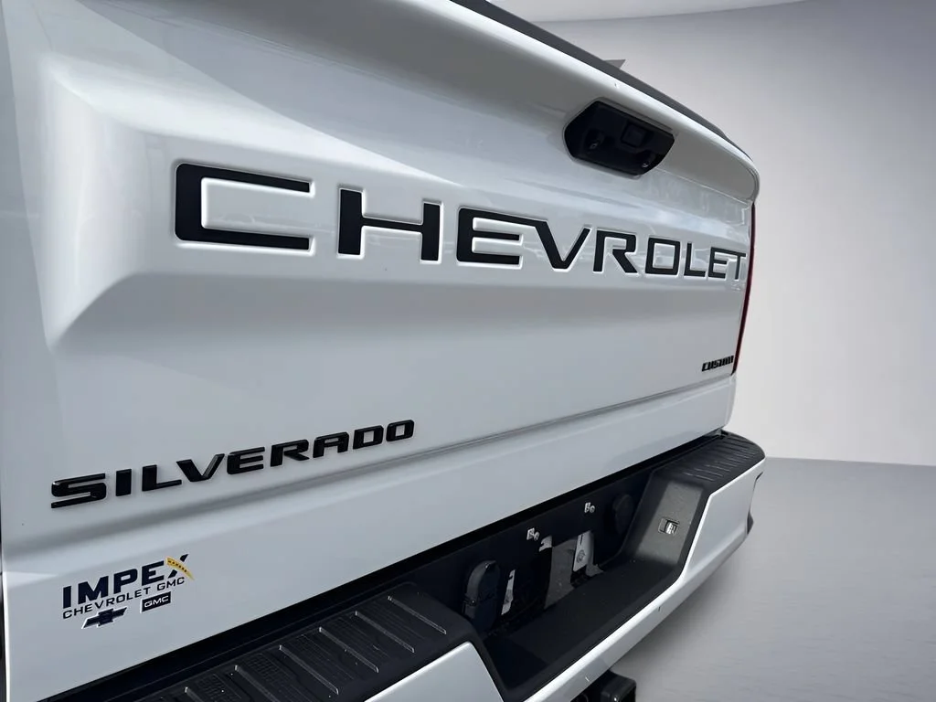 Used 2024 Summit White Chevrolet Custom image 29