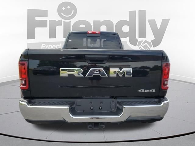 New 2026 Diamond Black Crystal Pearl-Coat Exterior Paint RAM Tradesman image 4