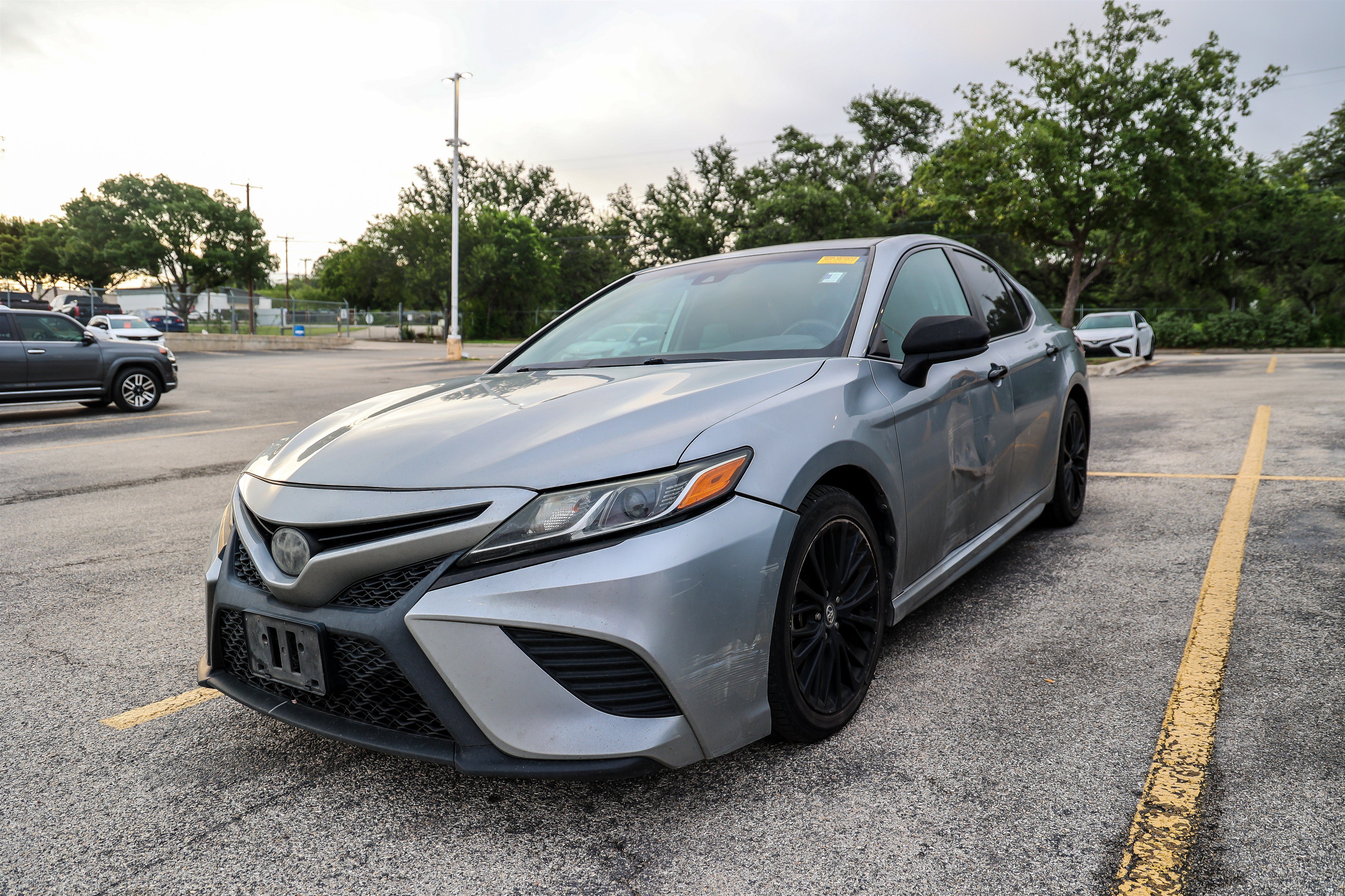 Used 2019 Silver Toyota SE image 1