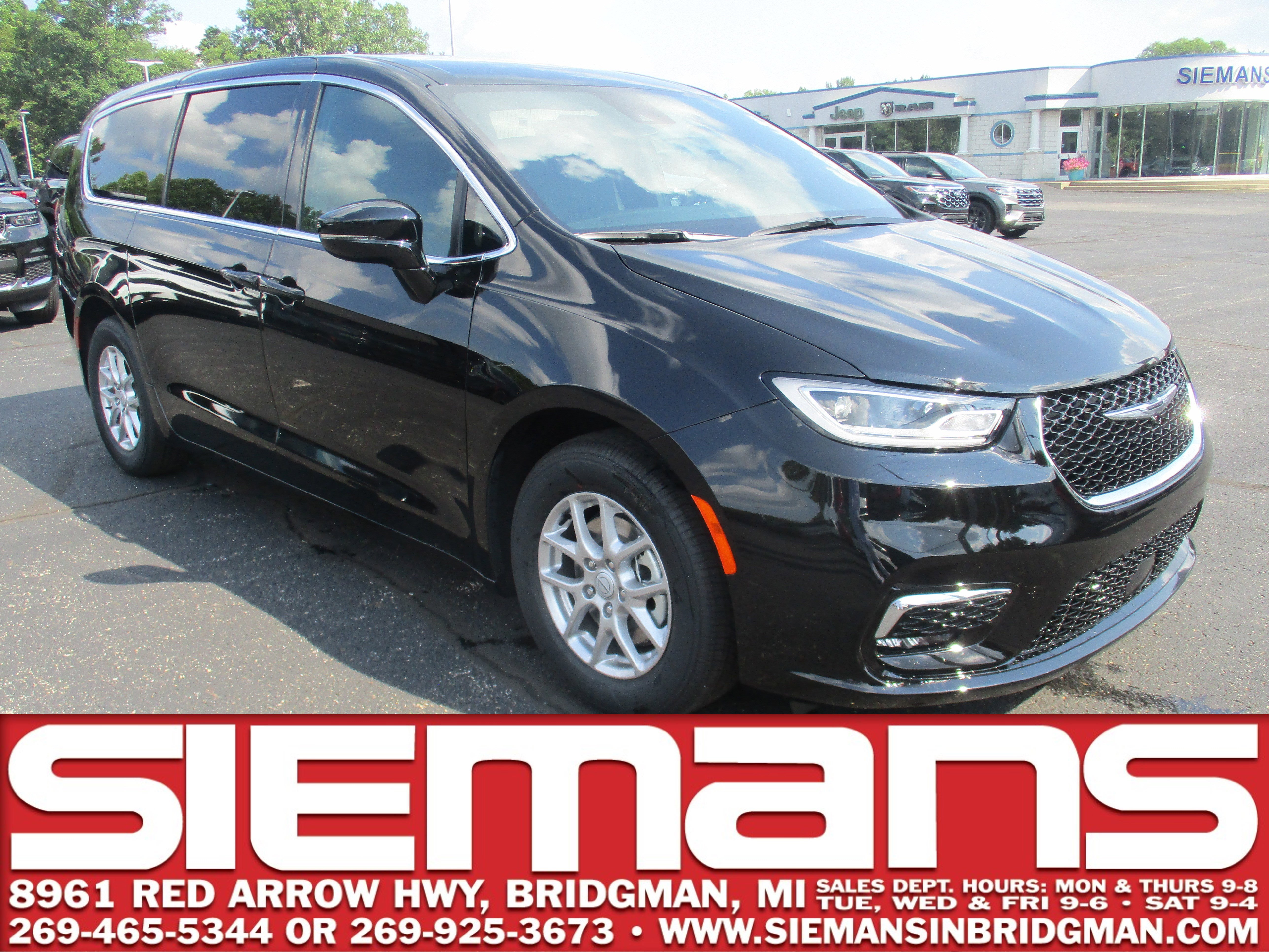 2026 Chrysler Pacifica Select