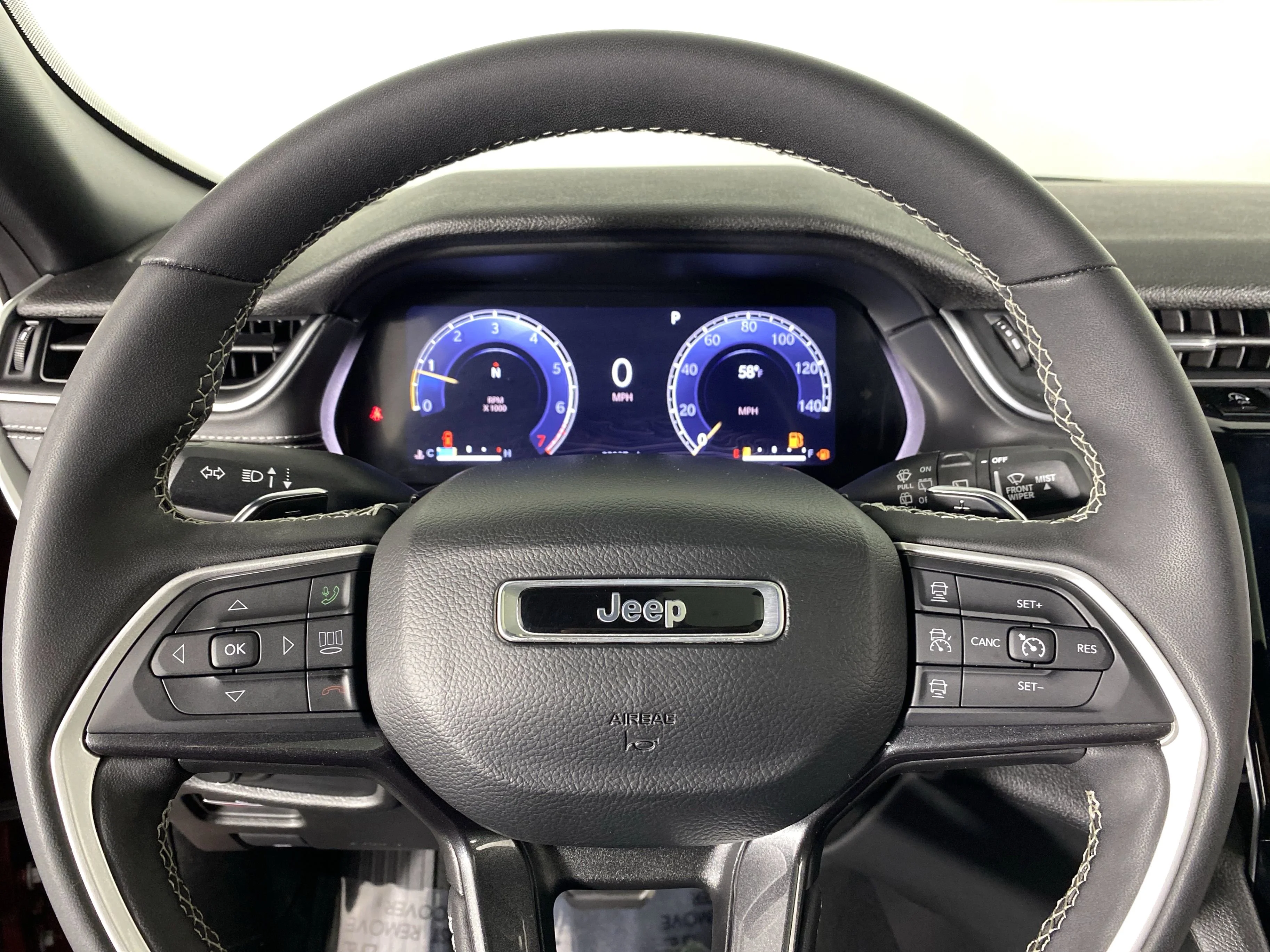Used 2023 Velvet Red Pearlcoat Jeep Altitude image 21